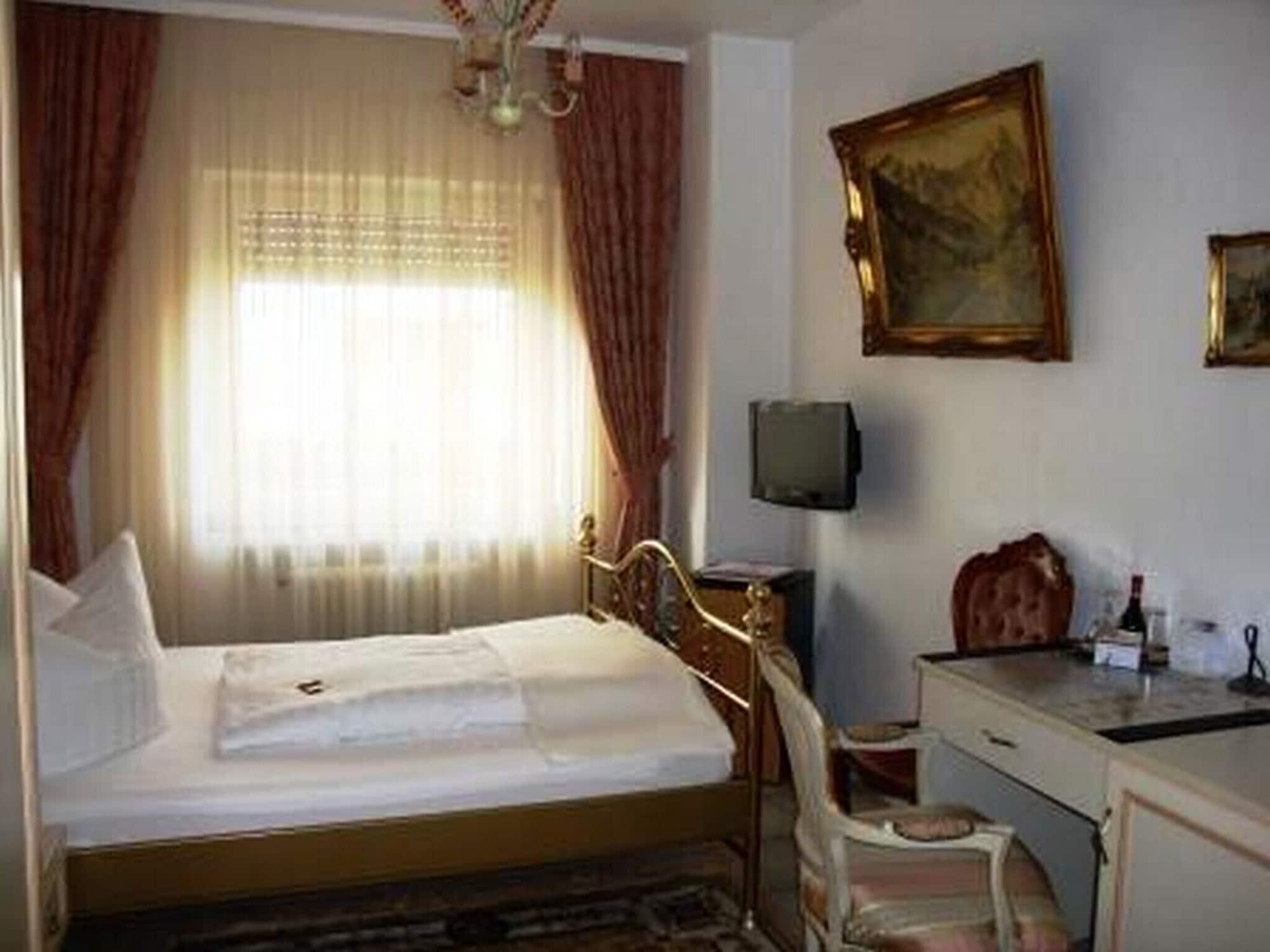 Haus Mooren, Hotel Garni Düsseldorf Eksteriør billede